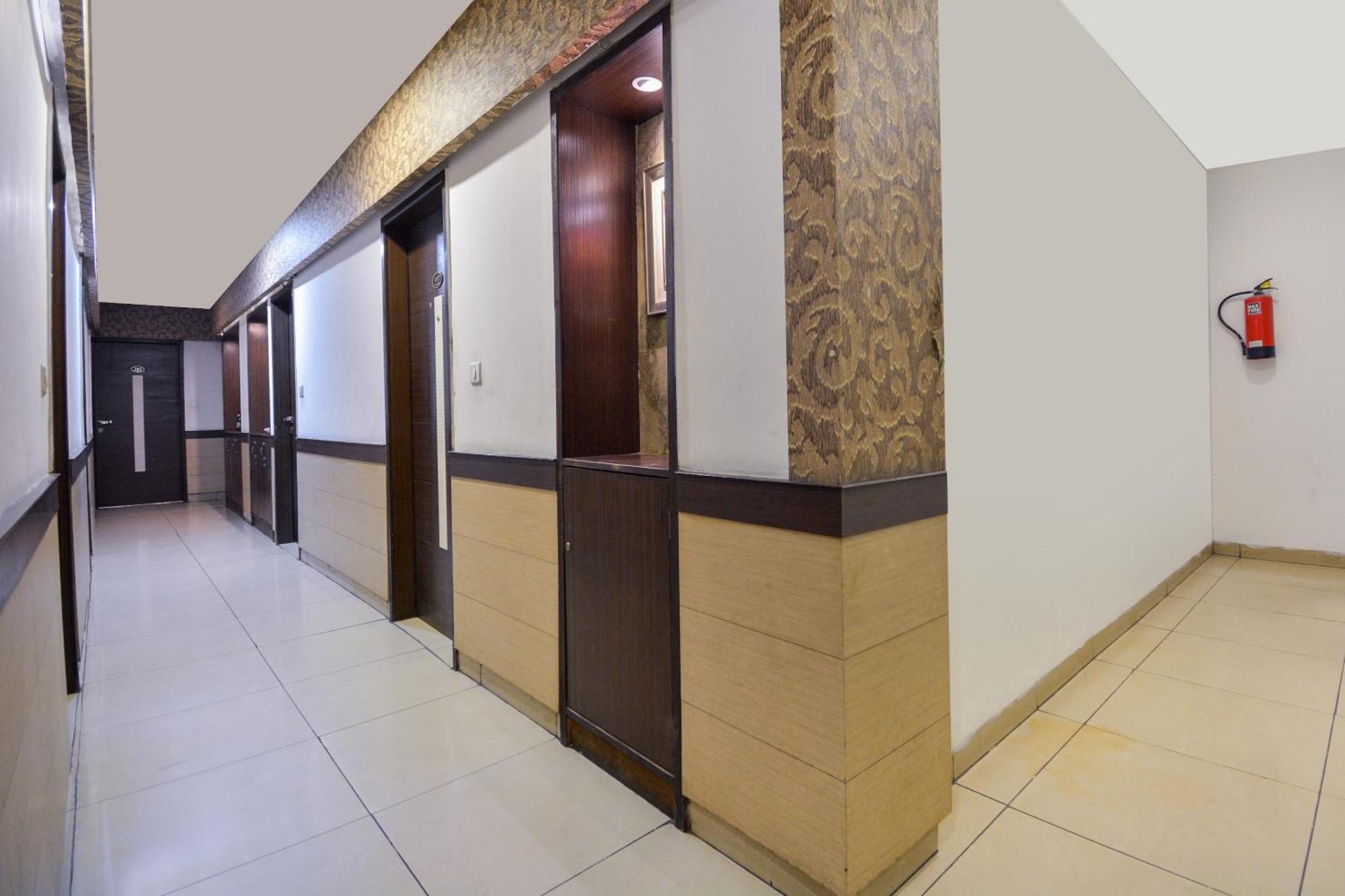 Hotel O Lexis Лудхиана Экстерьер фото